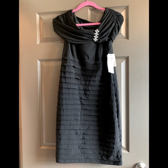‼️sale‼️ NWT black dress by scarlet size 10 cocktail - Picture 2 of 9